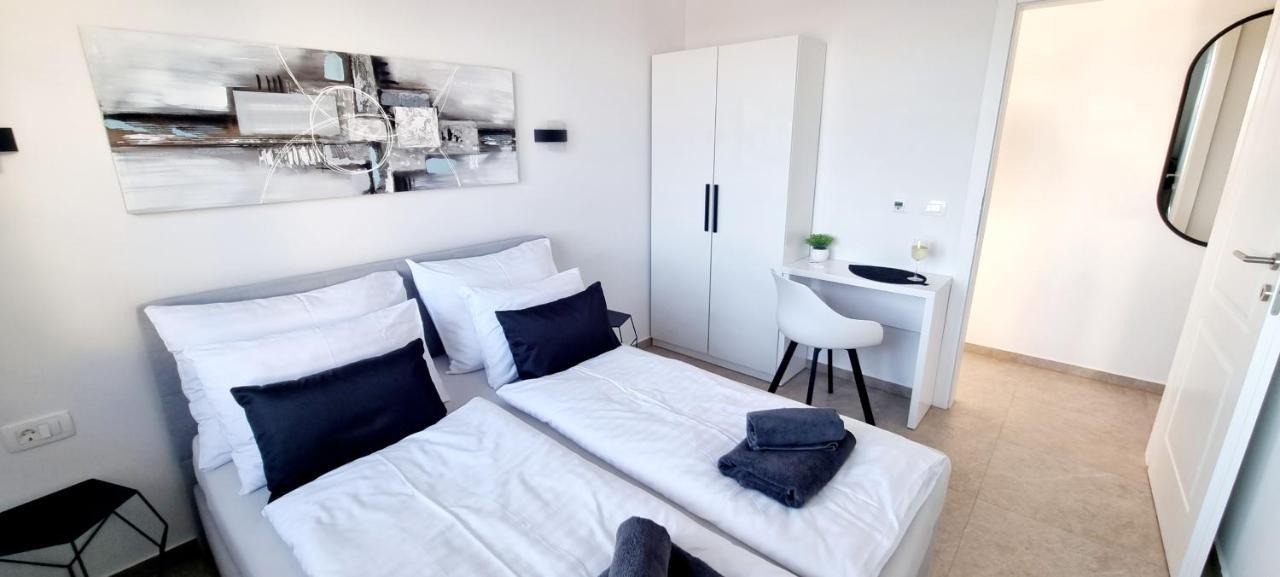 Dinary Apartman Vir Exterior photo