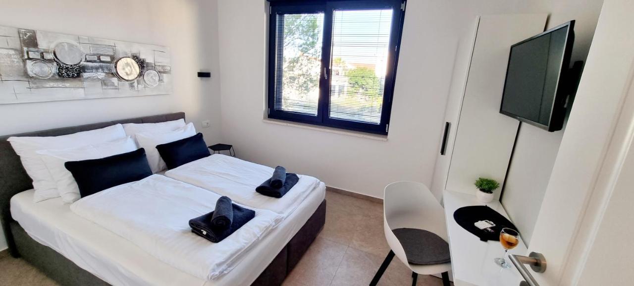 Dinary Apartman Vir Exterior photo